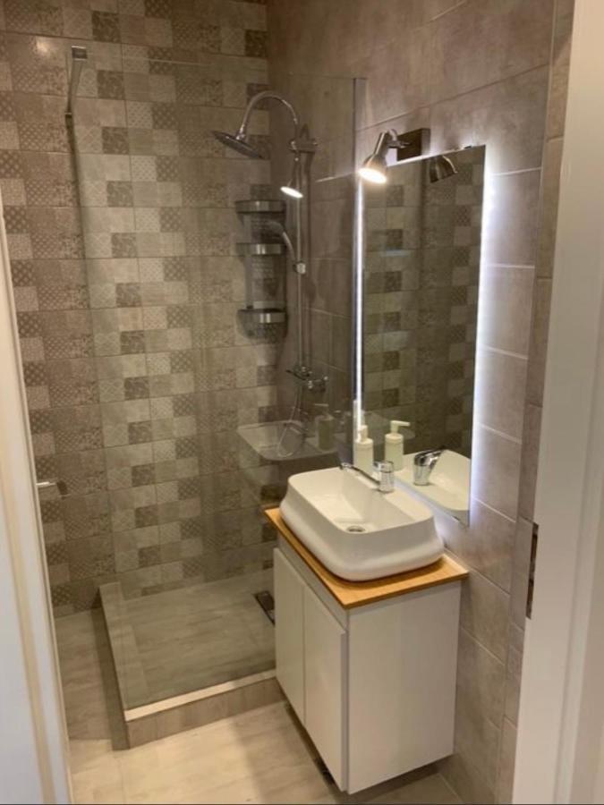 Retreat Luxury Apartment Near Presidential Palace Букурещ Екстериор снимка